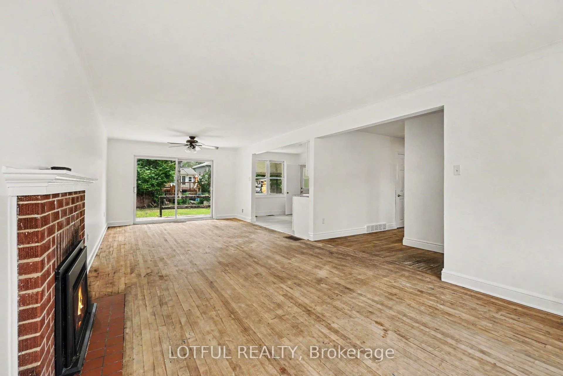 Photo 9 of 832 Rex Avenue, Ottawa, McKellar Heights — HOMEH