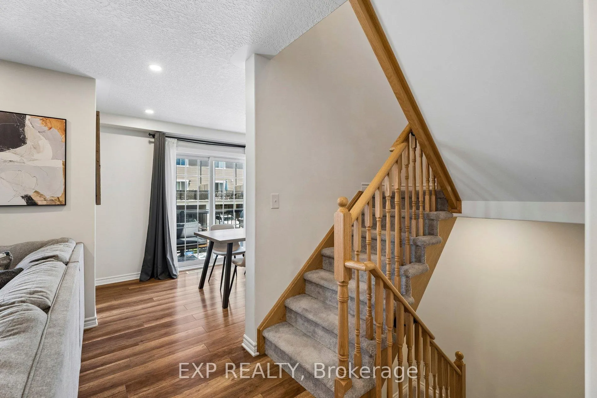 Photo 8 of 38 Andean Lane, Barrie, Rural Barrie Southwest — HOMEH