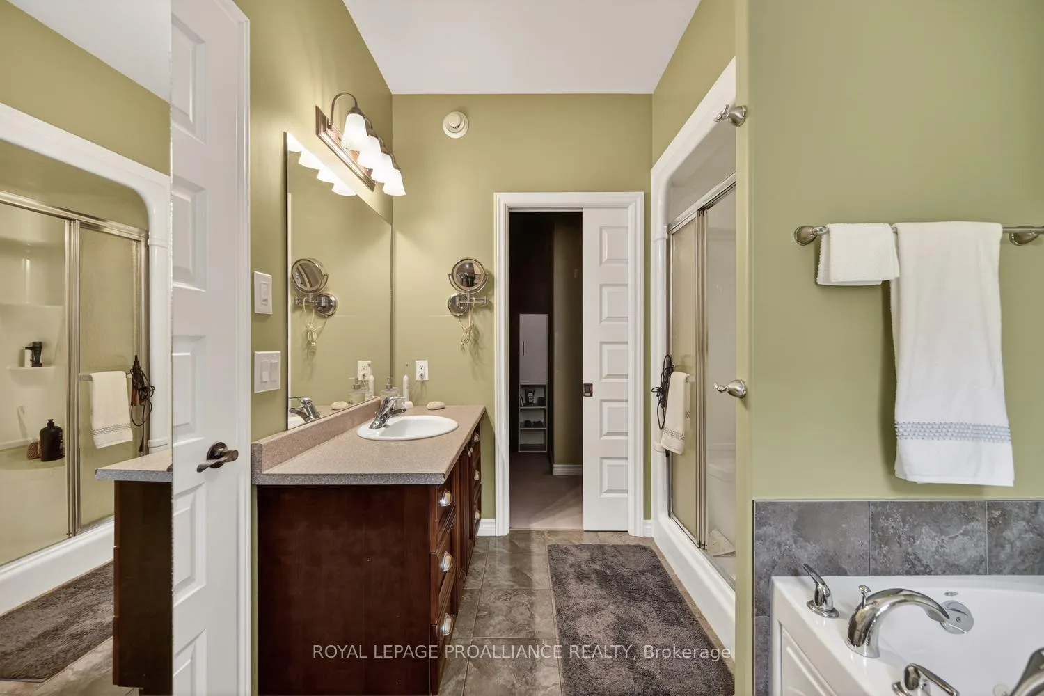 Photo 24 of 422 Brock Street, Brockville, Brockville — HOMEH