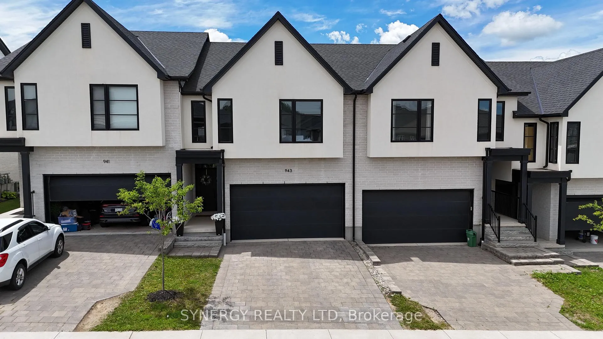 Photo 4 of 943 Upperpoint Avenue, London, South B — HOMEH