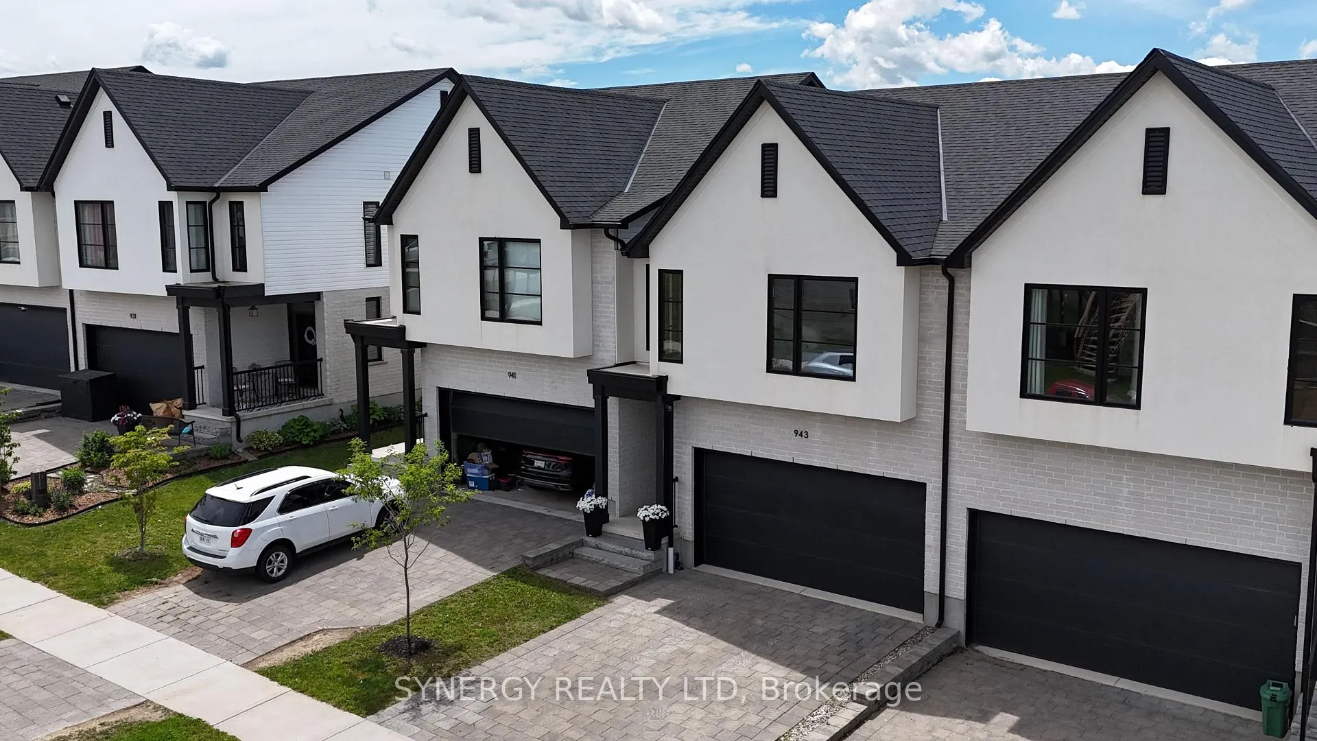 Photo 5 of 943 Upperpoint Avenue, London, South B — HOMEH