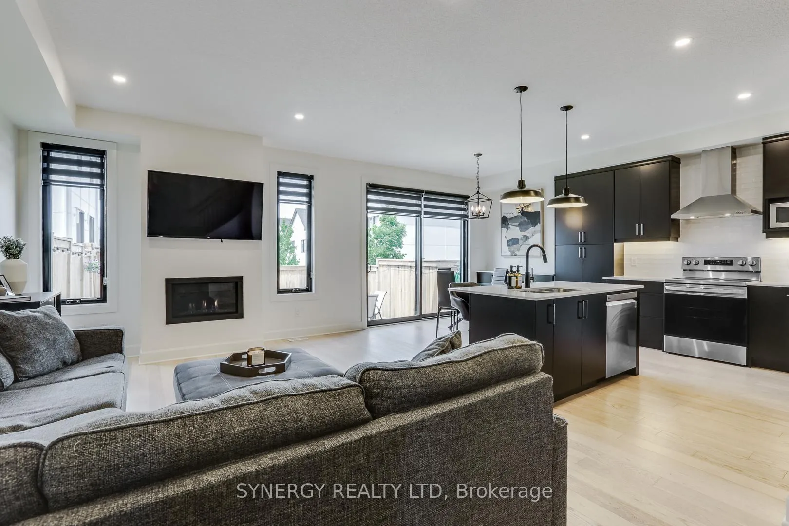 Photo 9 of 943 Upperpoint Avenue, London, South B — HOMEH