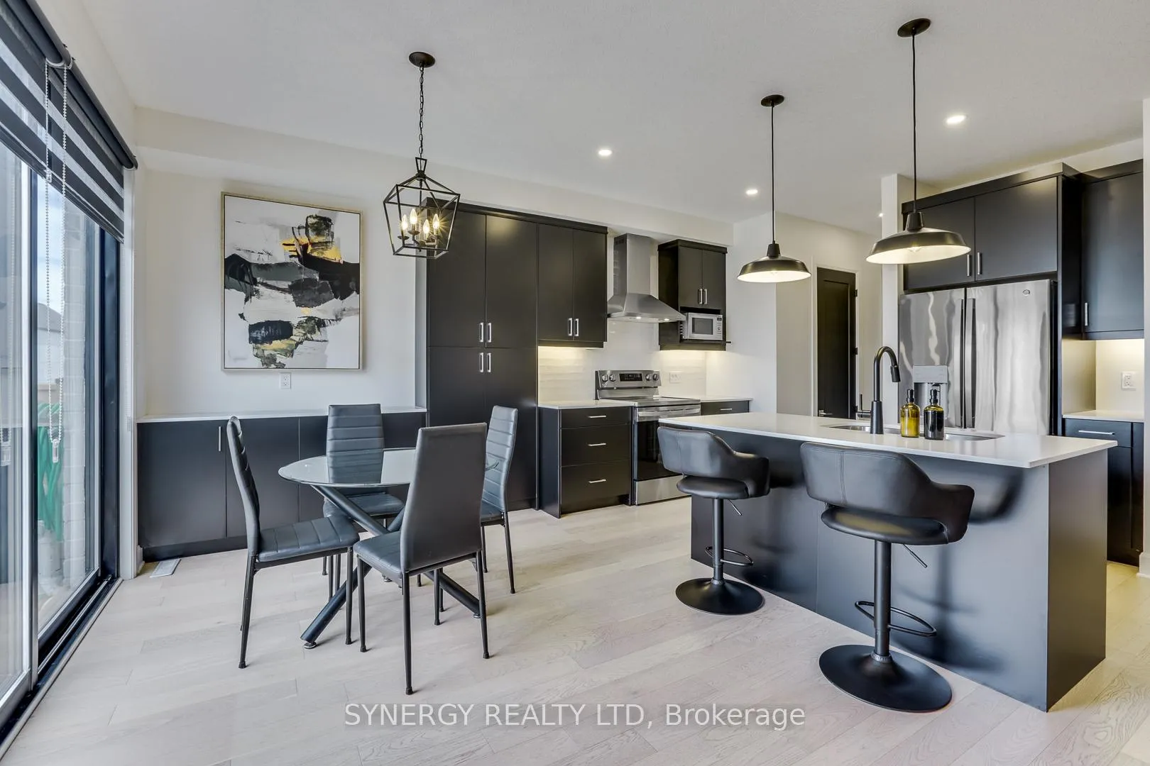 Photo 14 of 943 Upperpoint Avenue, London, South B — HOMEH