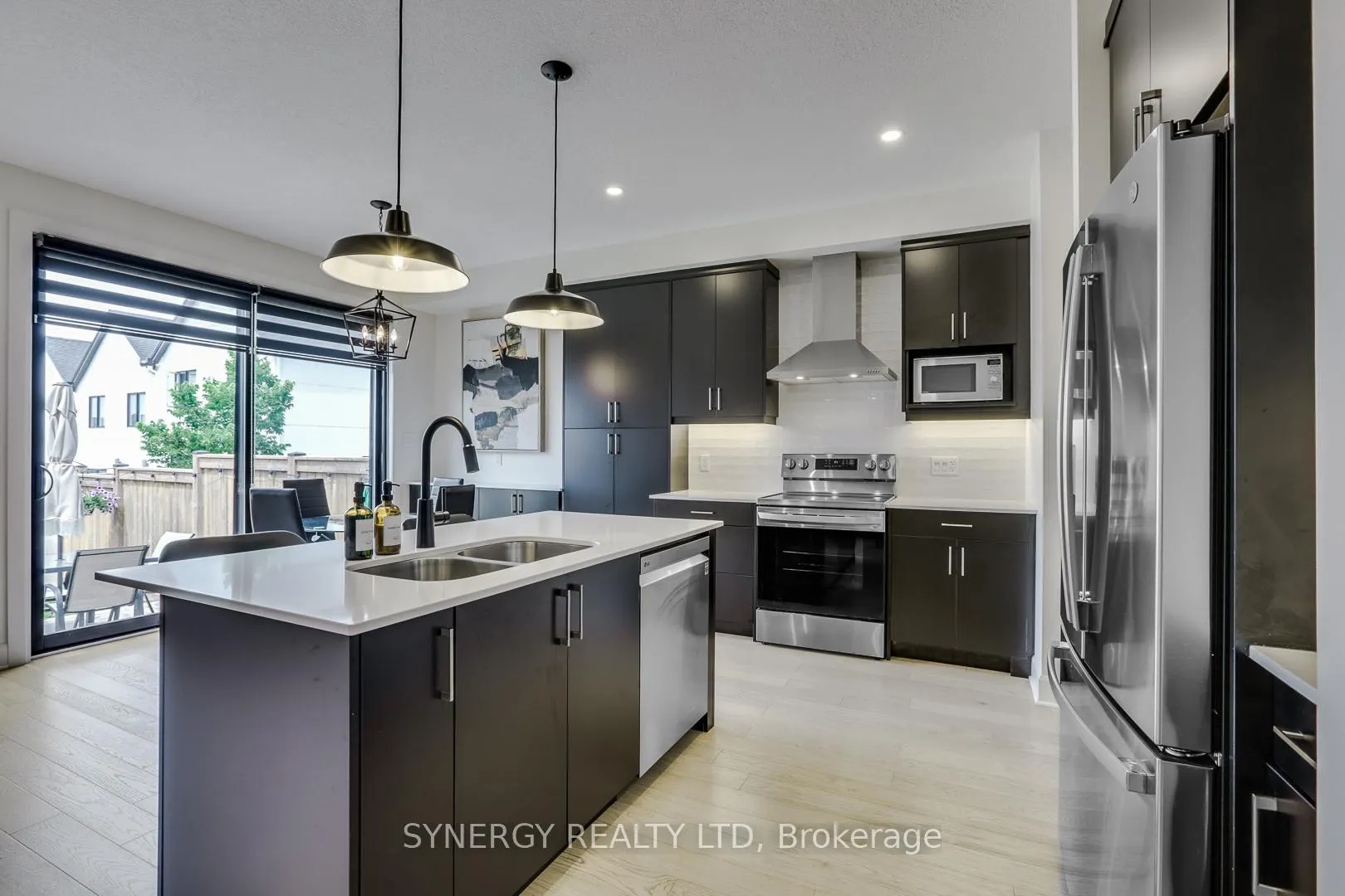 Photo 20 of 943 Upperpoint Avenue, London, South B — HOMEH