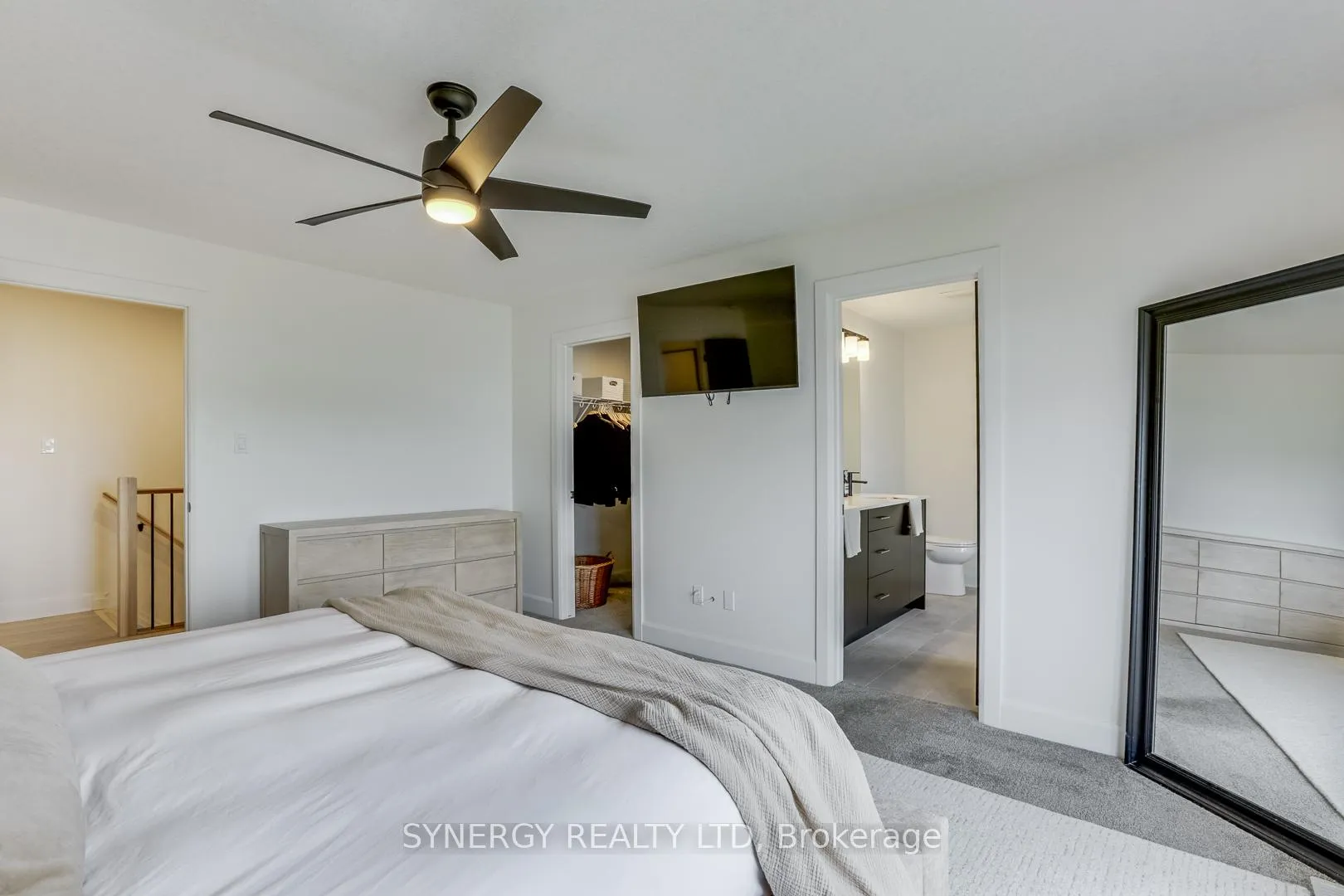 Photo 28 of 943 Upperpoint Avenue, London, South B — HOMEH