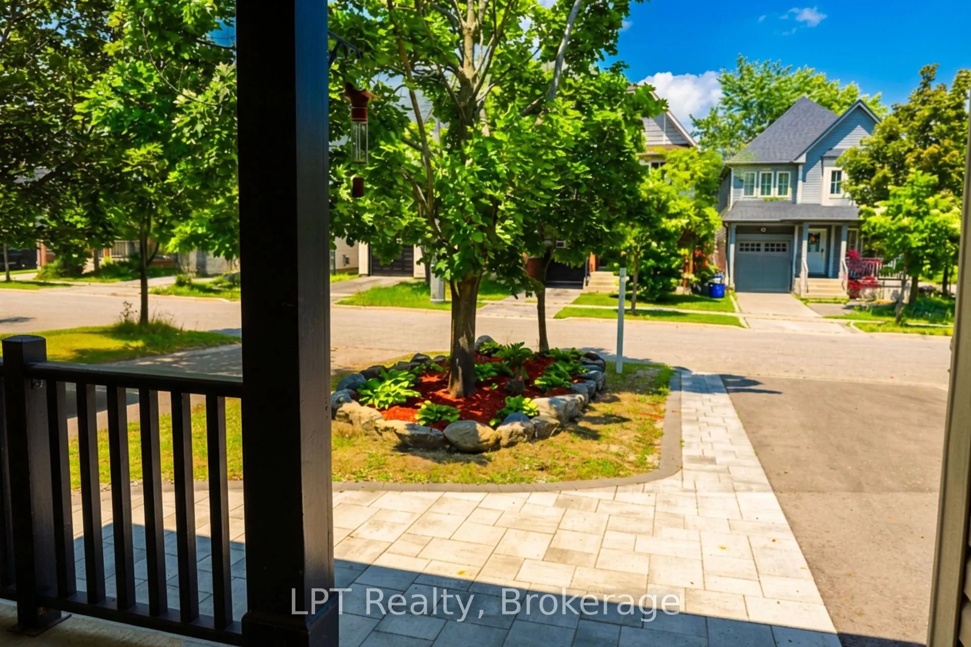 Photo 4 of 52 Norland Circle, Oshawa, Windfields — HOMEH