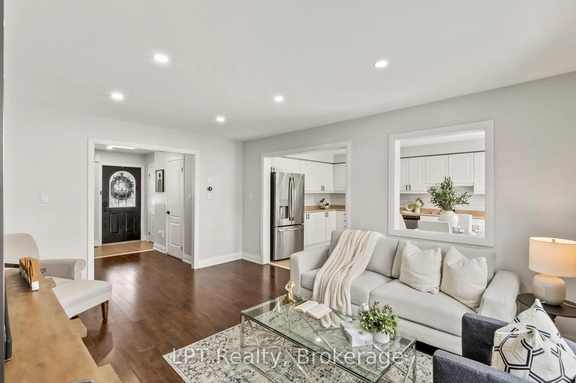 Photo 9 of 52 Norland Circle, Oshawa, Windfields — HOMEH