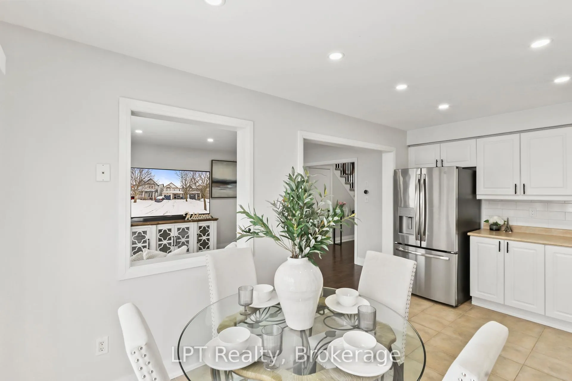 Photo 14 of 52 Norland Circle, Oshawa, Windfields — HOMEH