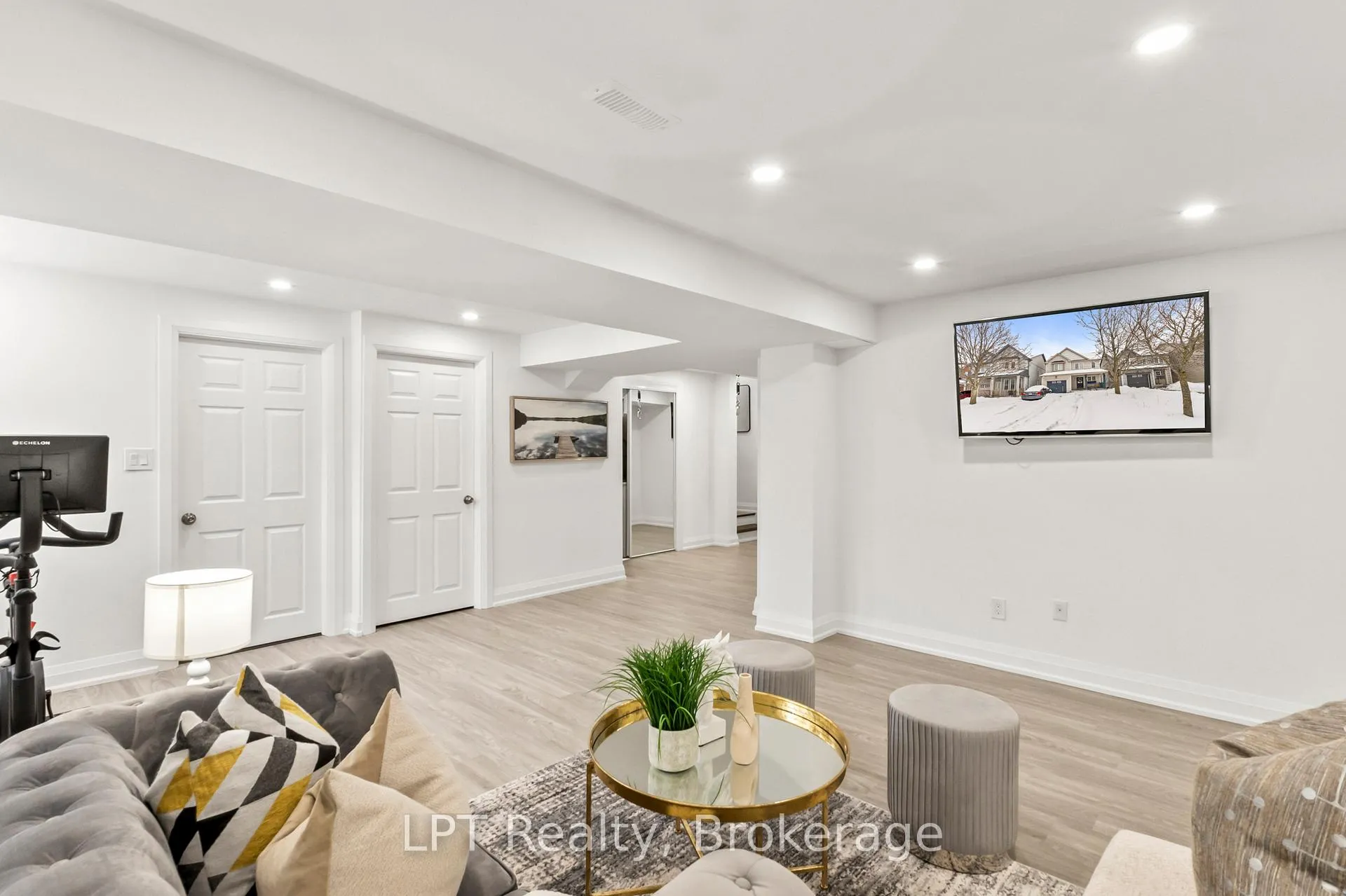 Photo 30 of 52 Norland Circle, Oshawa, Windfields — HOMEH