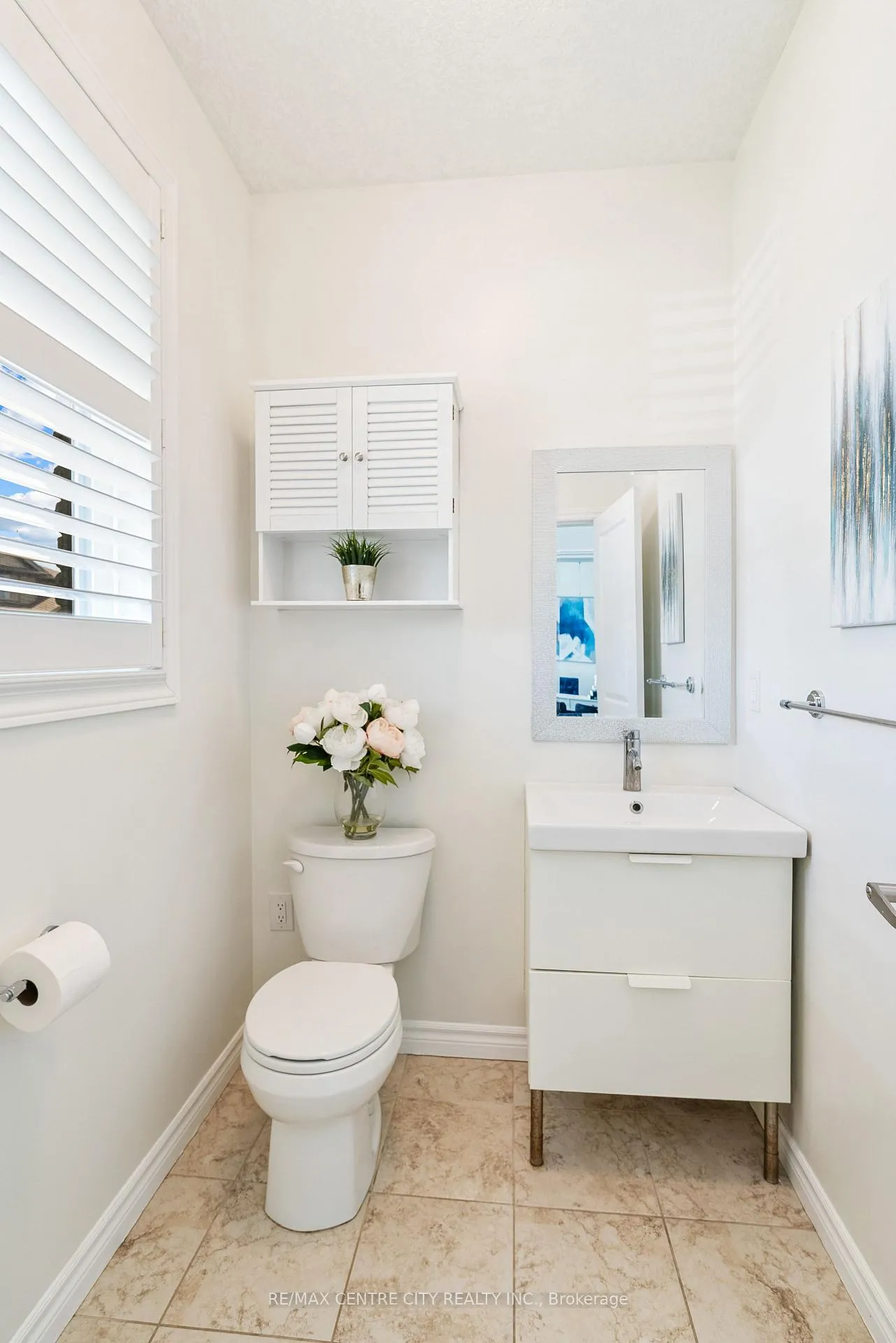 Photo 15 of 1420 Howlett Circle, London, North S — HOMEH
