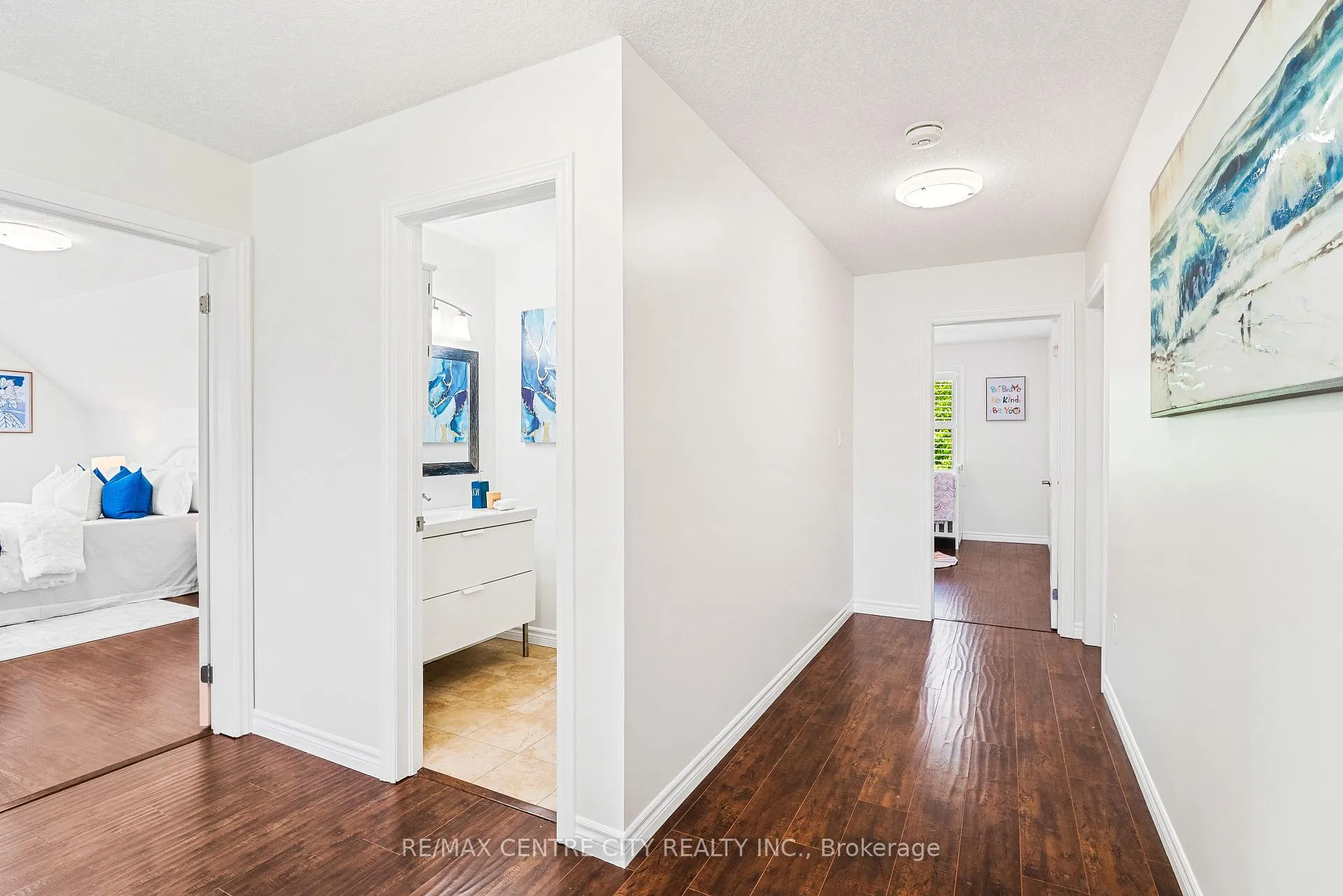 Photo 18 of 1420 Howlett Circle, London, North S — HOMEH