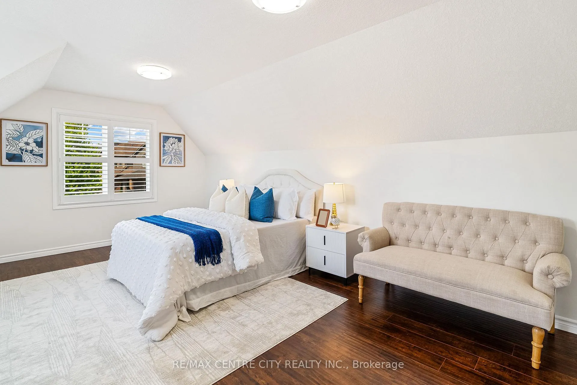 Photo 20 of 1420 Howlett Circle, London, North S — HOMEH