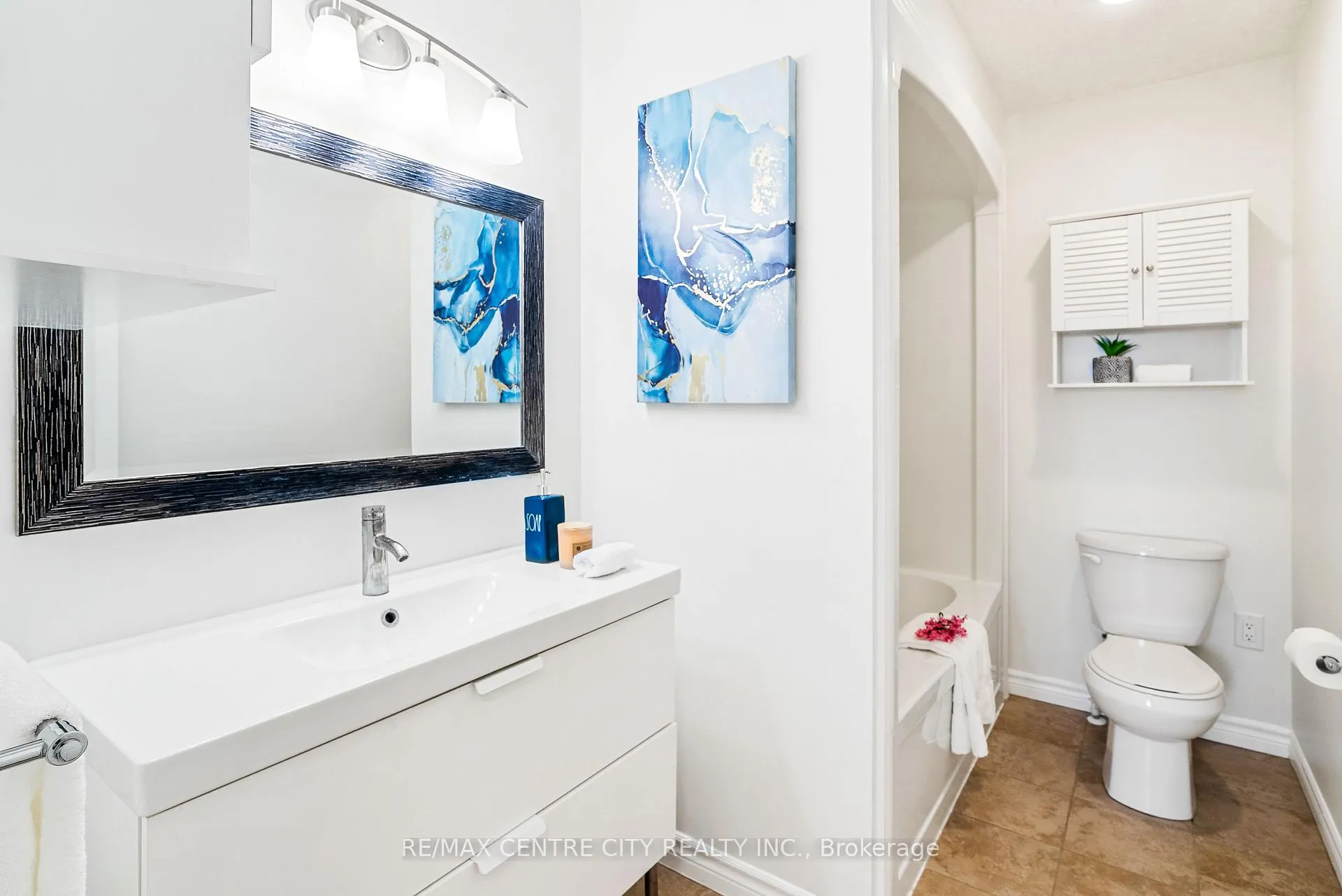 Photo 22 of 1420 Howlett Circle, London, North S — HOMEH