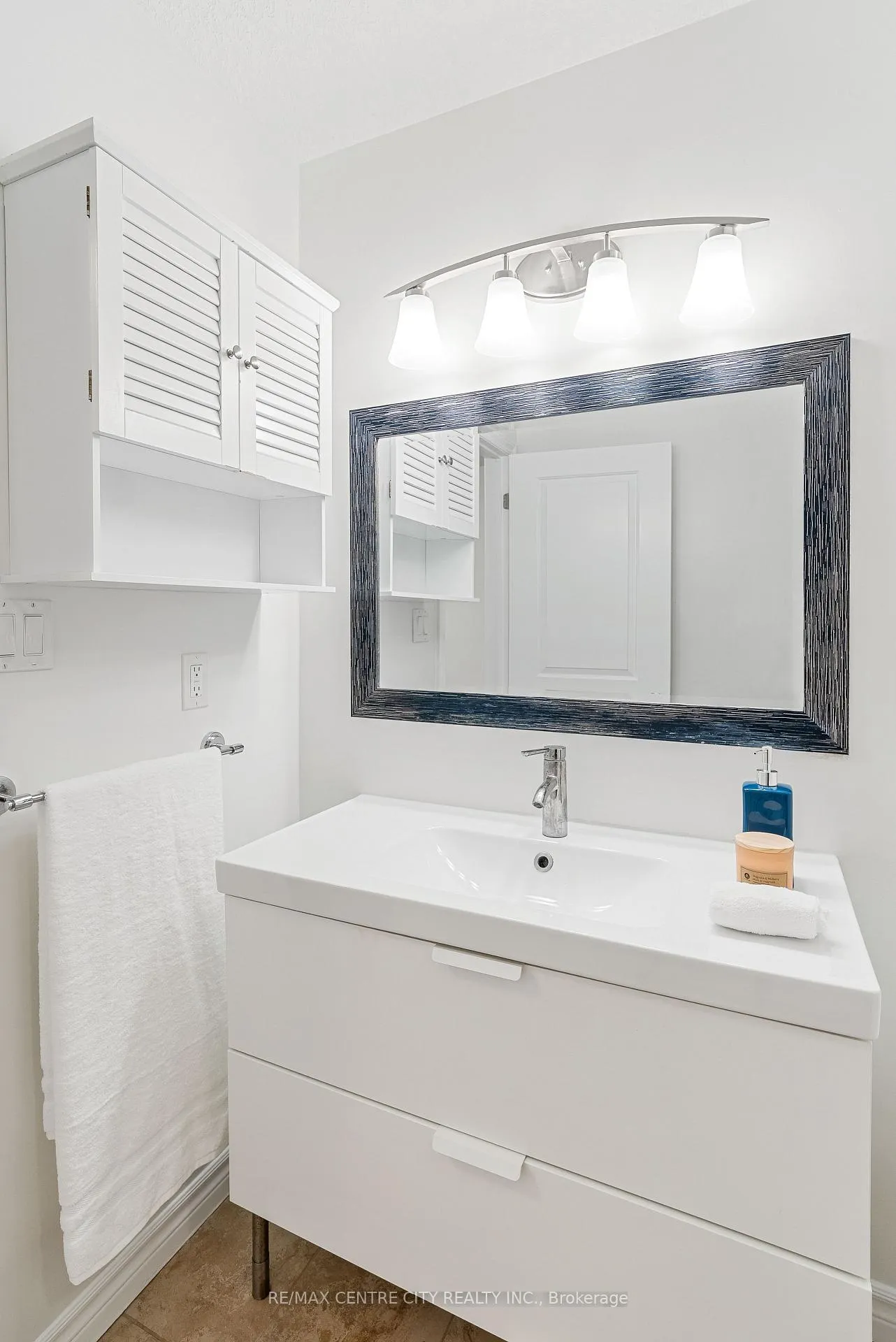 Photo 23 of 1420 Howlett Circle, London, North S — HOMEH
