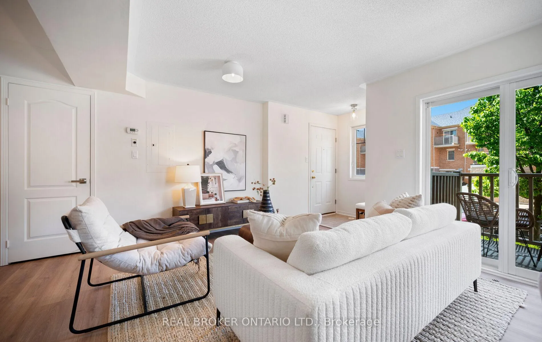 Photo 10 of Unit 50, 5050 Intrepid Drive, Mississauga, Churchill Meadows — HOMEH