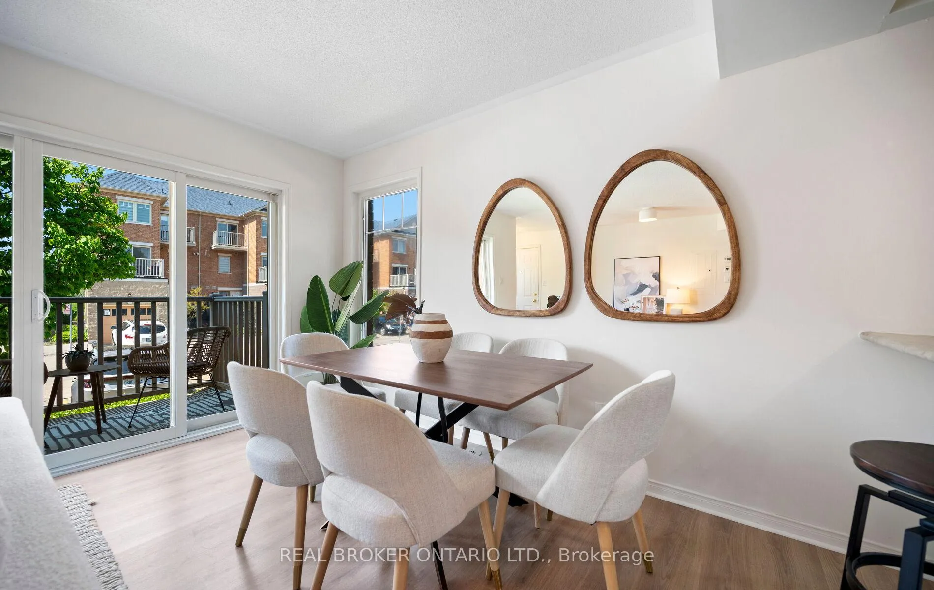 Photo 15 of Unit 50, 5050 Intrepid Drive, Mississauga, Churchill Meadows — HOMEH