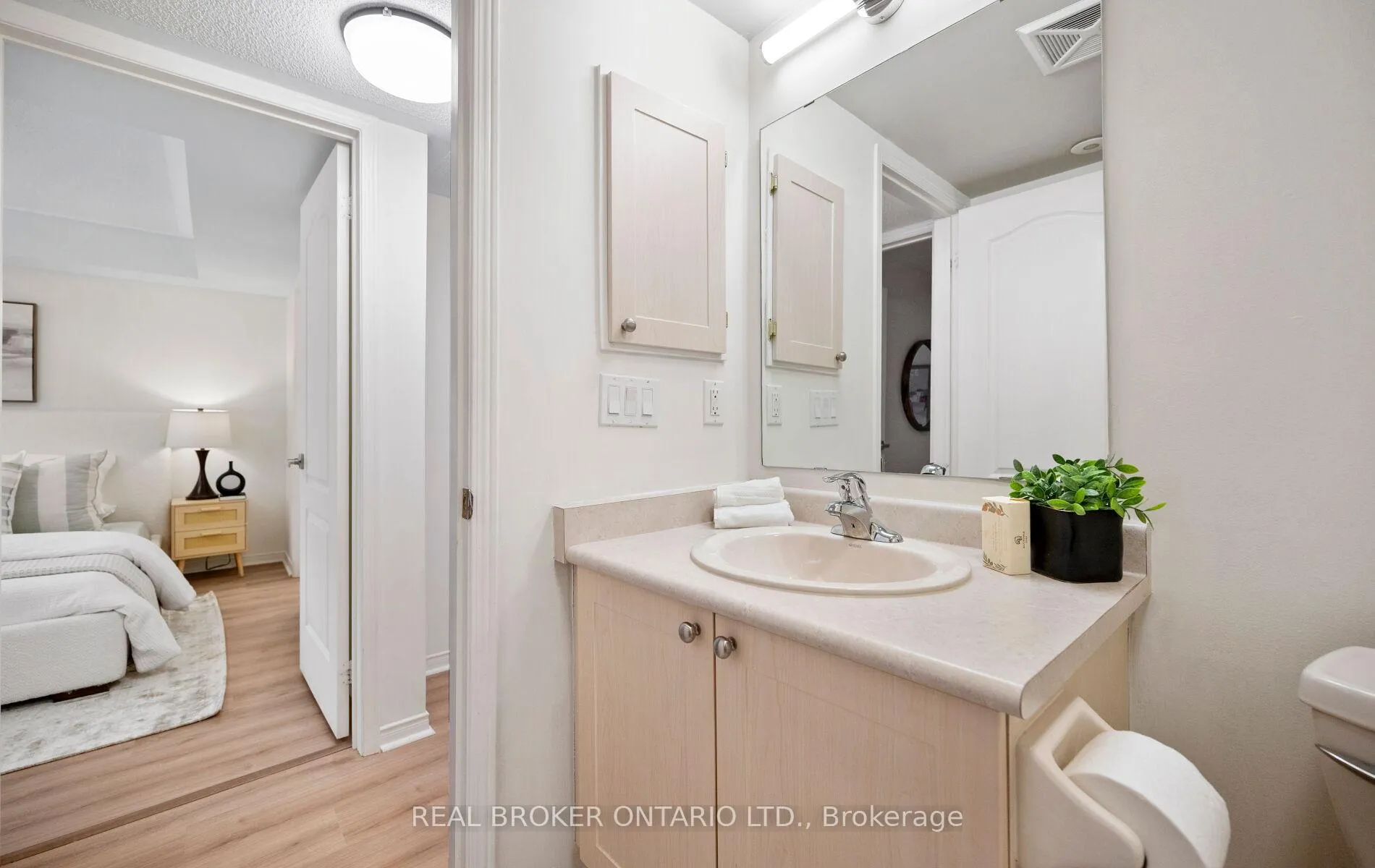 Photo 33 of Unit 50, 5050 Intrepid Drive, Mississauga, Churchill Meadows — HOMEH