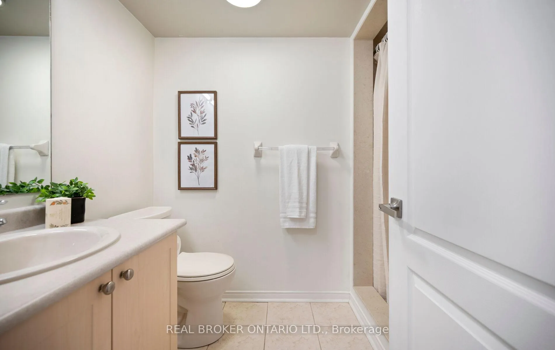 Photo 34 of Unit 50, 5050 Intrepid Drive, Mississauga, Churchill Meadows — HOMEH
