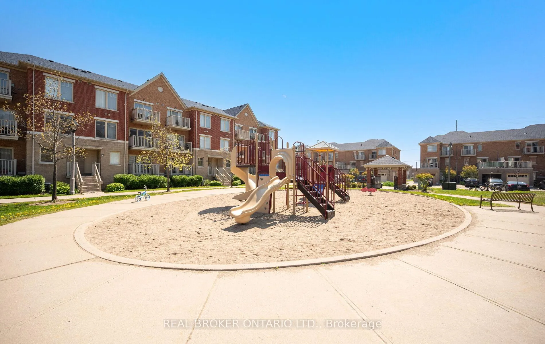 Photo 39 of Unit 50, 5050 Intrepid Drive, Mississauga, Churchill Meadows — HOMEH
