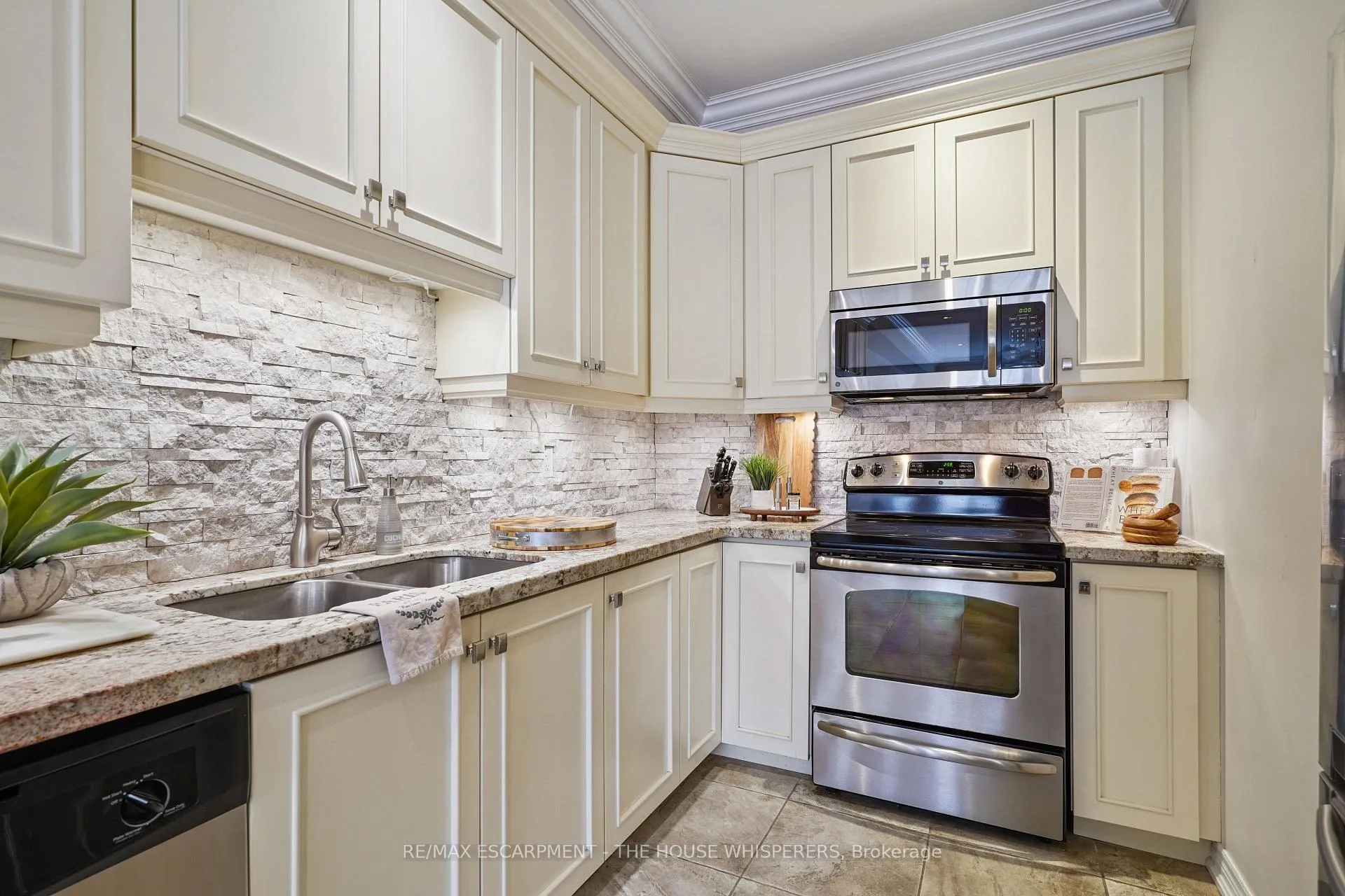 Photo 19 of Unit 29, 181 Plains Road W, Burlington, Bayview — HOMEH