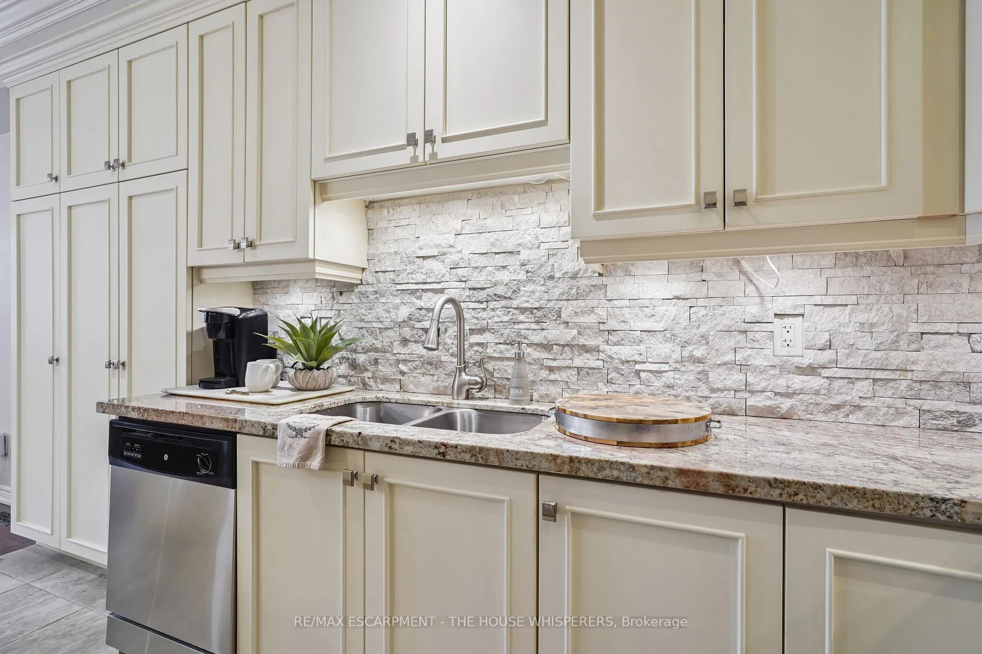 Photo 21 of Unit 29, 181 Plains Road W, Burlington, Bayview — HOMEH