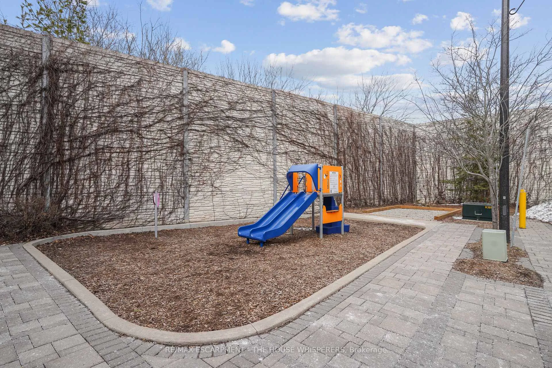 Photo 39 of Unit 29, 181 Plains Road W, Burlington, Bayview — HOMEH