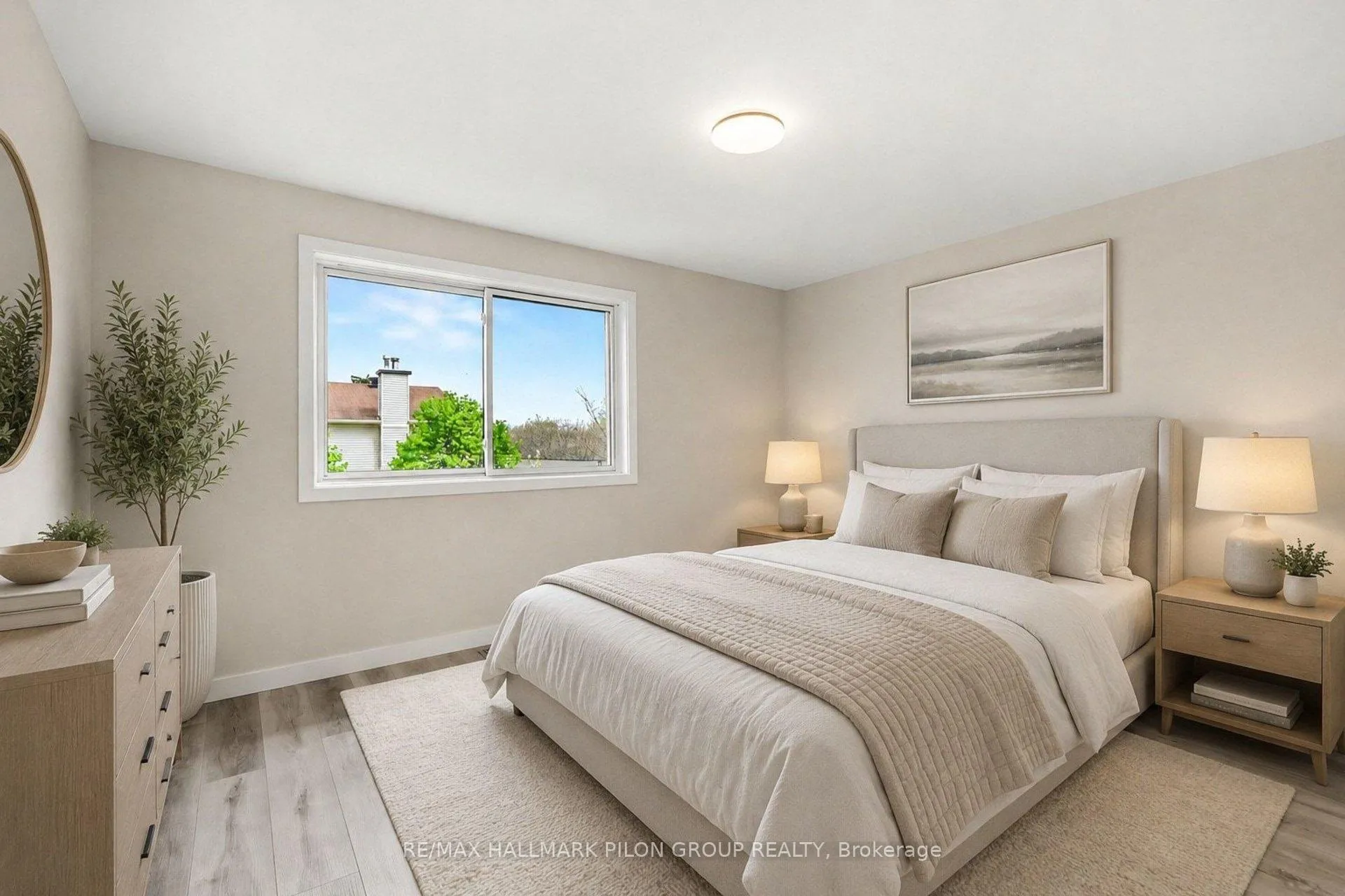 Photo 13 of Unit B, 110 Valley Stream Drive, Ottawa, Leslie Park — HOMEH