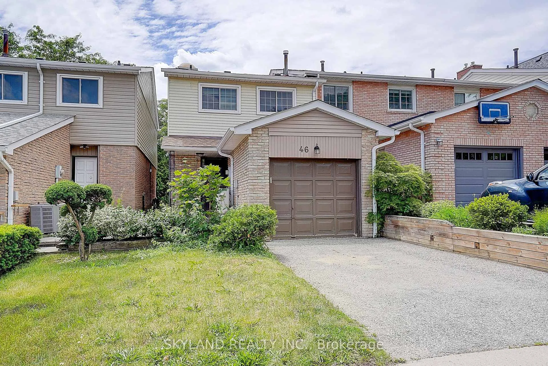 Photo 2 of 46 West Borough Street, Markham, Aileen-Willowbrook — HOMEH