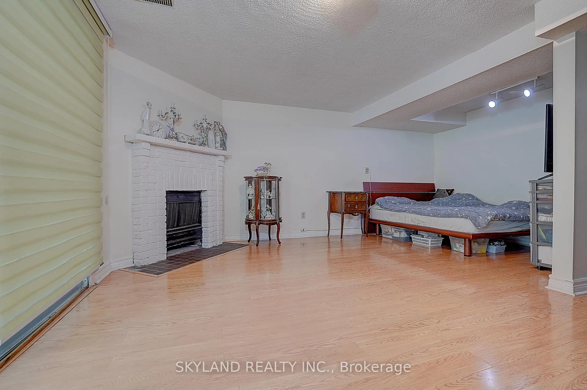 Photo 27 of 46 West Borough Street, Markham, Aileen-Willowbrook — HOMEH