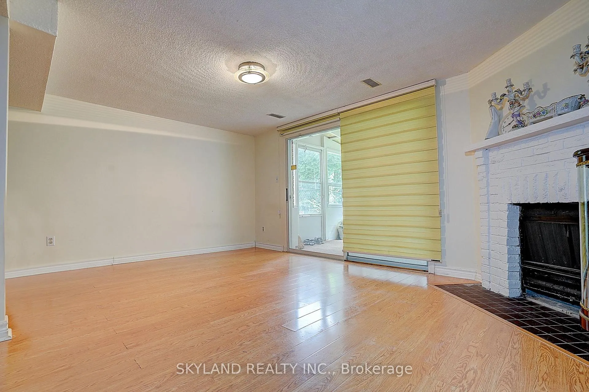 Photo 28 of 46 West Borough Street, Markham, Aileen-Willowbrook — HOMEH