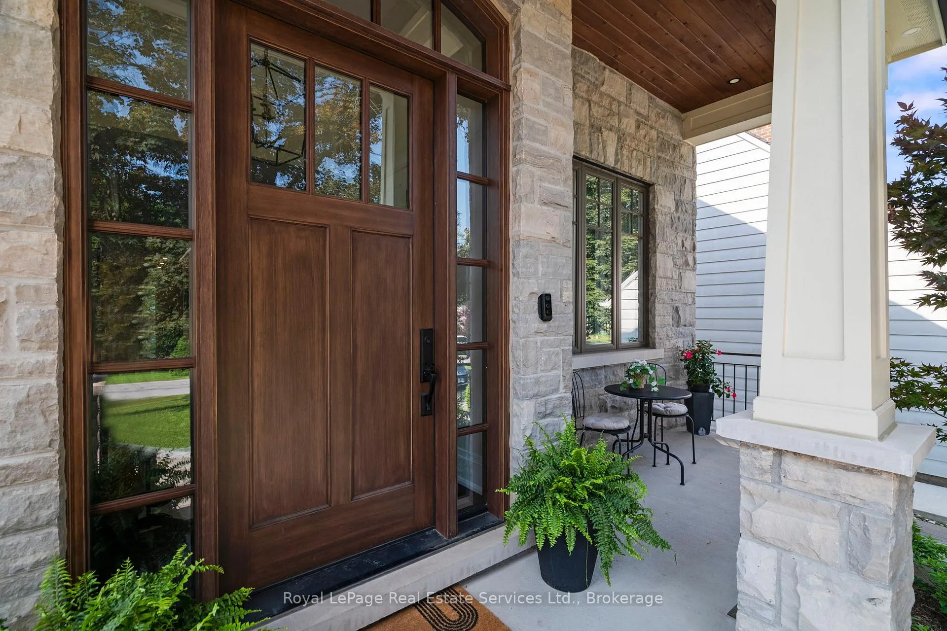 Photo 2 of 47 Park Avenue E, Burlington, LaSalle — HOMEH