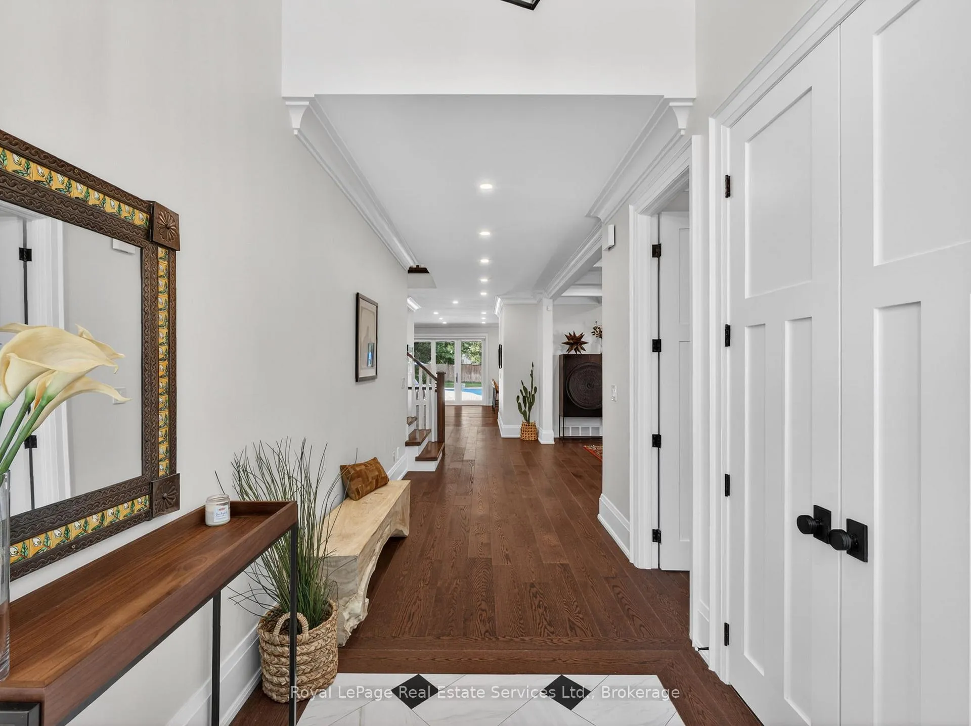 Photo 4 of 47 Park Avenue E, Burlington, LaSalle — HOMEH