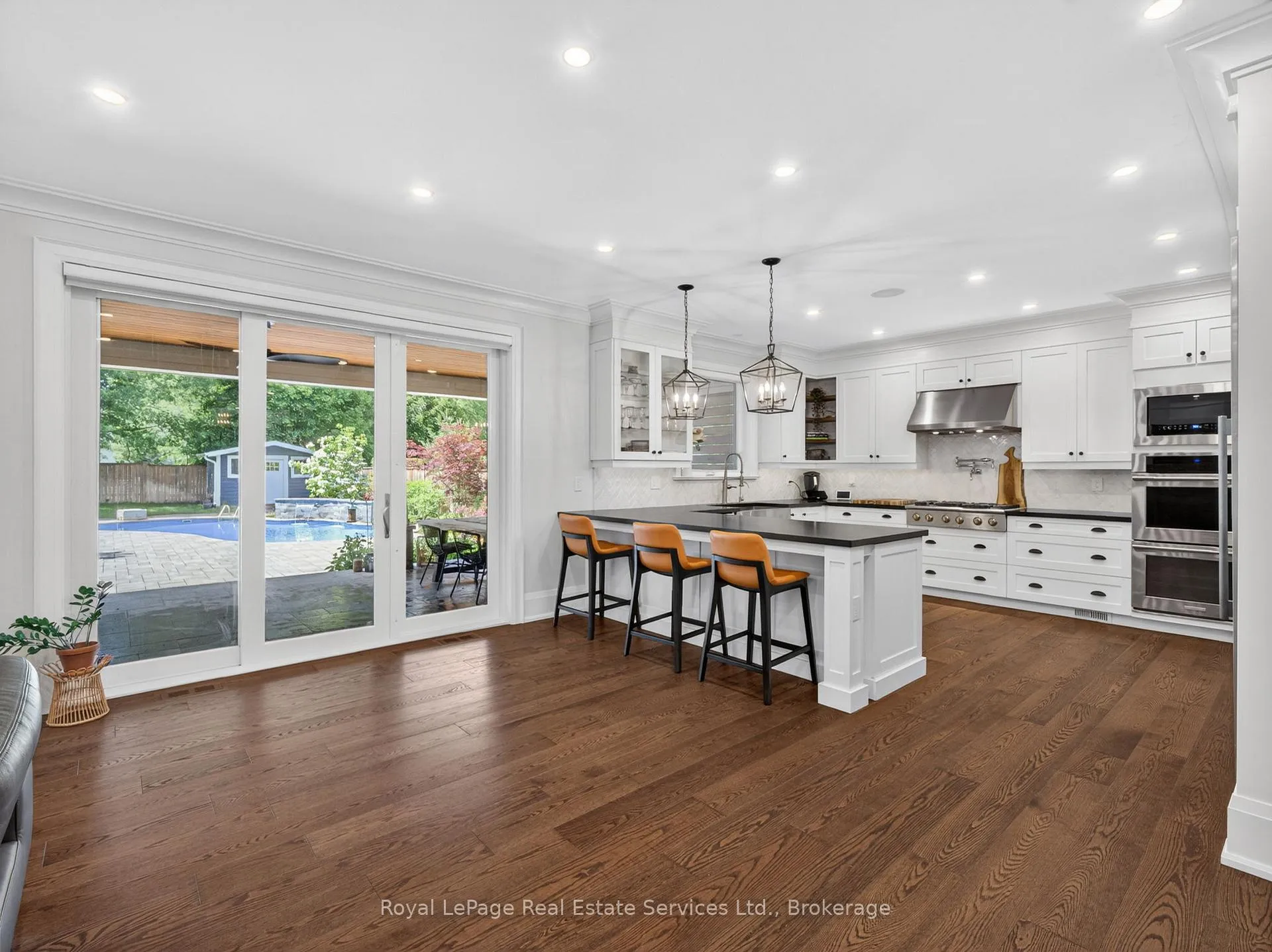 Photo 7 of 47 Park Avenue E, Burlington, LaSalle — HOMEH