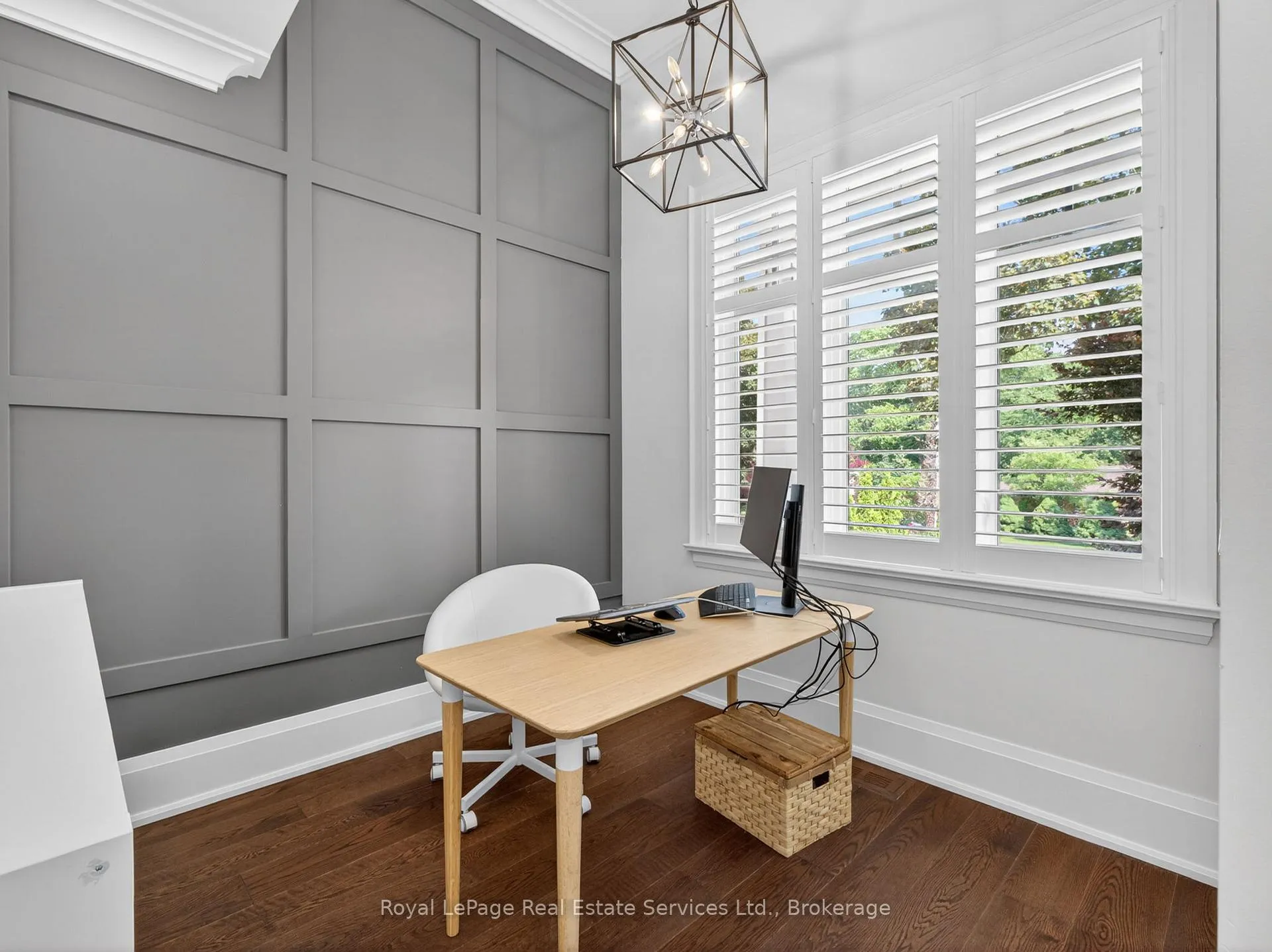 Photo 15 of 47 Park Avenue E, Burlington, LaSalle — HOMEH