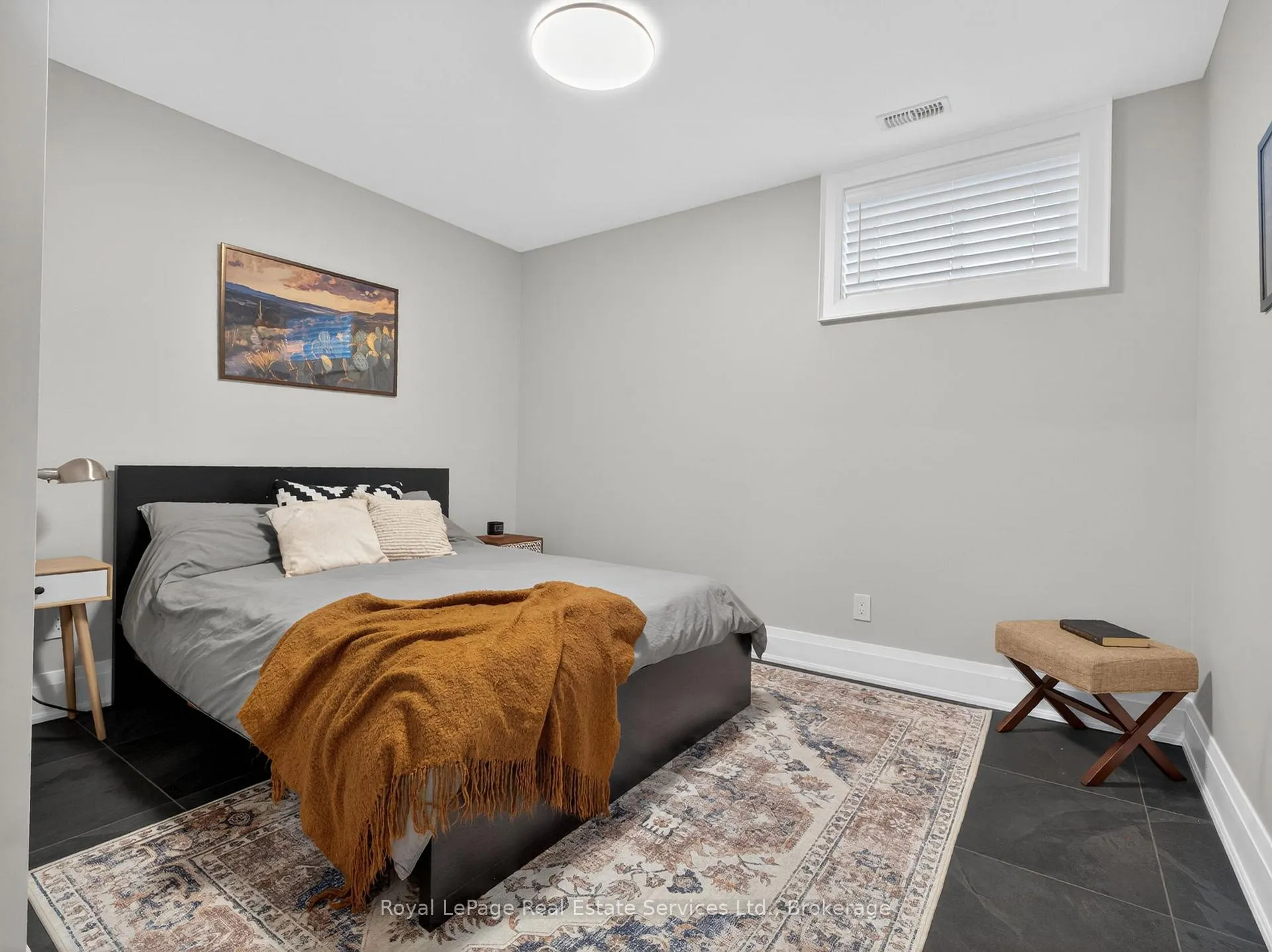 Photo 37 of 47 Park Avenue E, Burlington, LaSalle — HOMEH