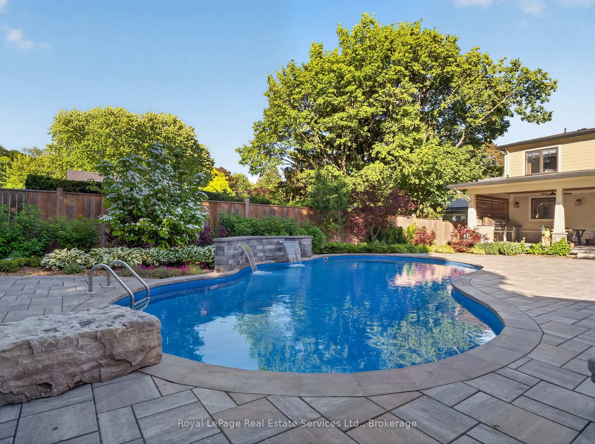 Photo 40 of 47 Park Avenue E, Burlington, LaSalle — HOMEH