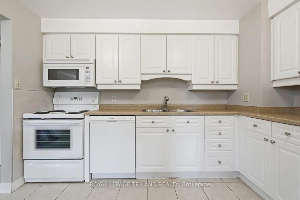 Photo 12 of Unit 308, 600 Talbot Street, London, East F — HOMEH