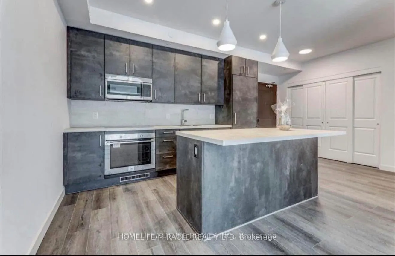 Photo 5 of Unit 116, 7549 Kalar Road, Niagara Falls, Brown — HOMEH