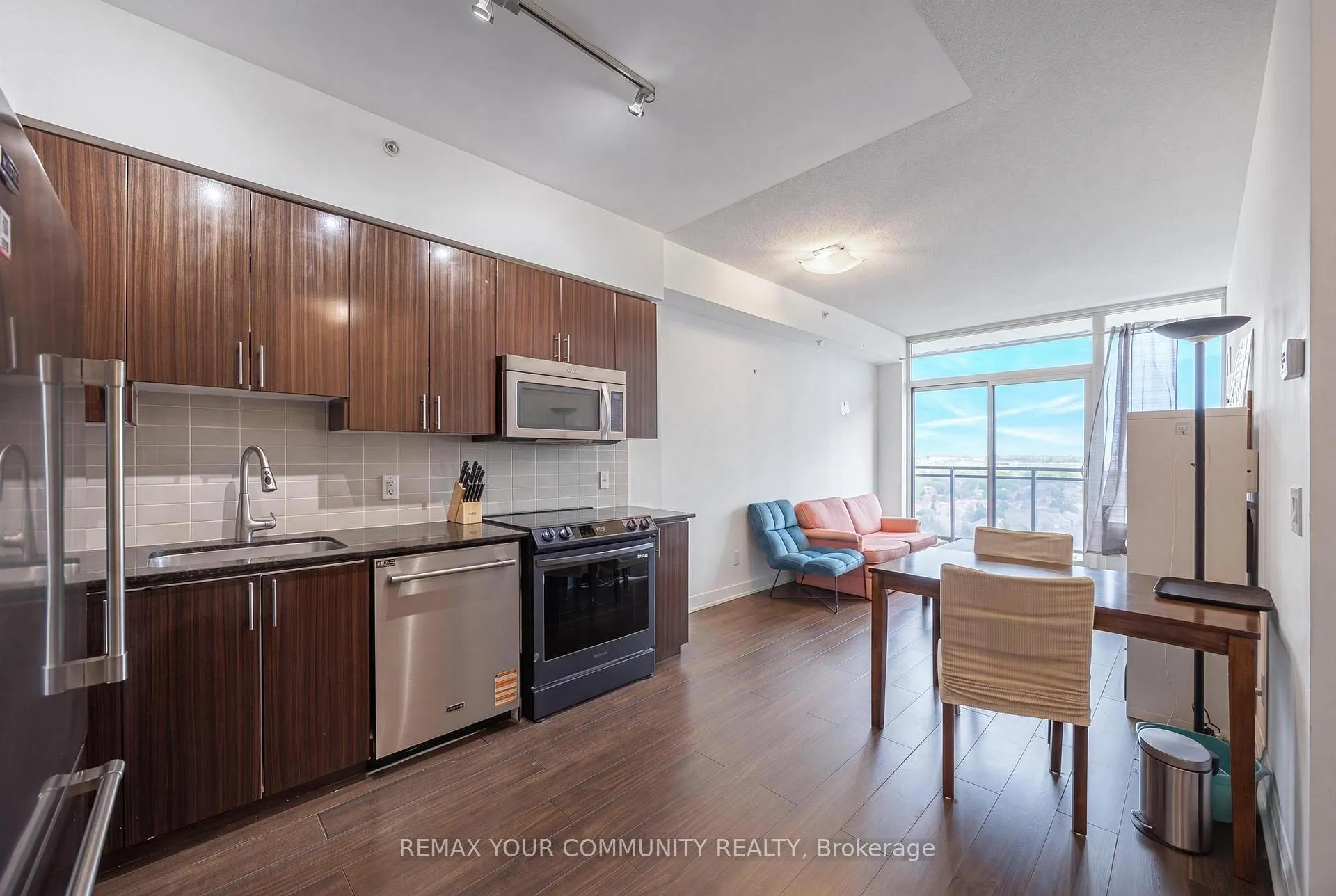 Photo 9 of 75 North Park Road, Vaughan, Beverley Glen — HOMEH
