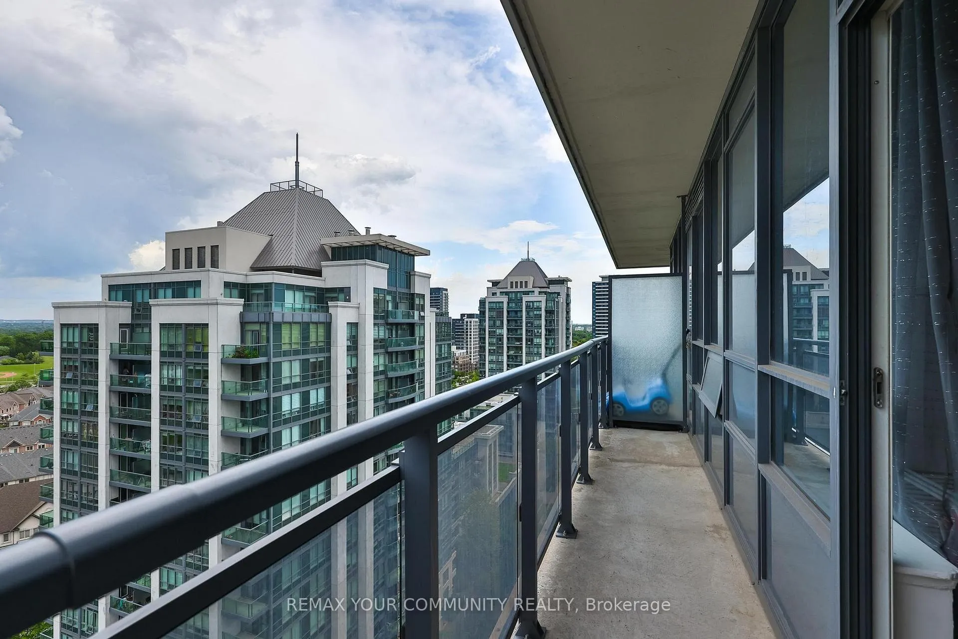 Photo 25 of 75 North Park Road, Vaughan, Beverley Glen — HOMEH