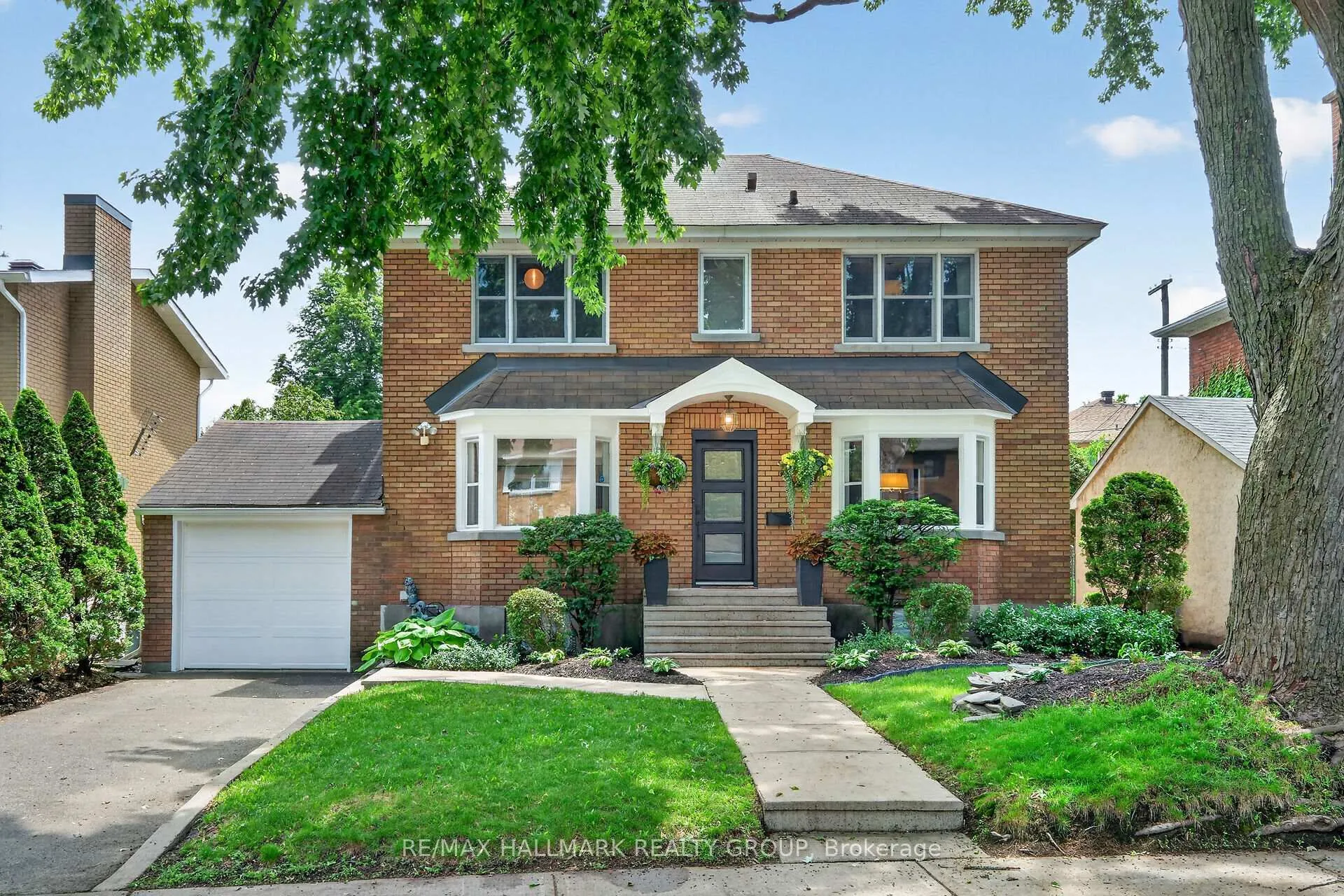 Photo 2 of 90 Southern Drive, Ottawa, Old Ottawa South/Rideau Gardens — HOMEH