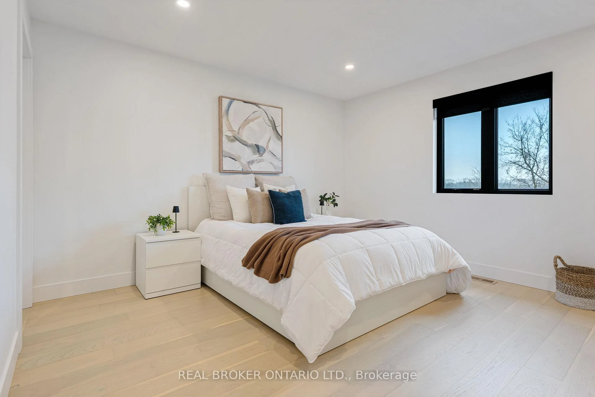 Photo 3 of 12 Macneil Court, Bayham, Port Burwell — HOMEH