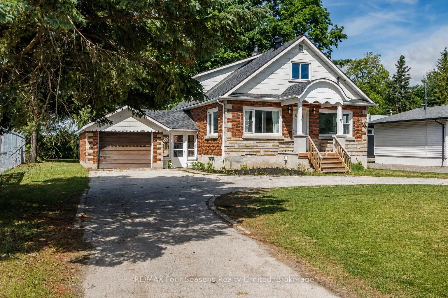 Photo 1 of 7613 26 Highway, Clearview, Stayner — HOMEH