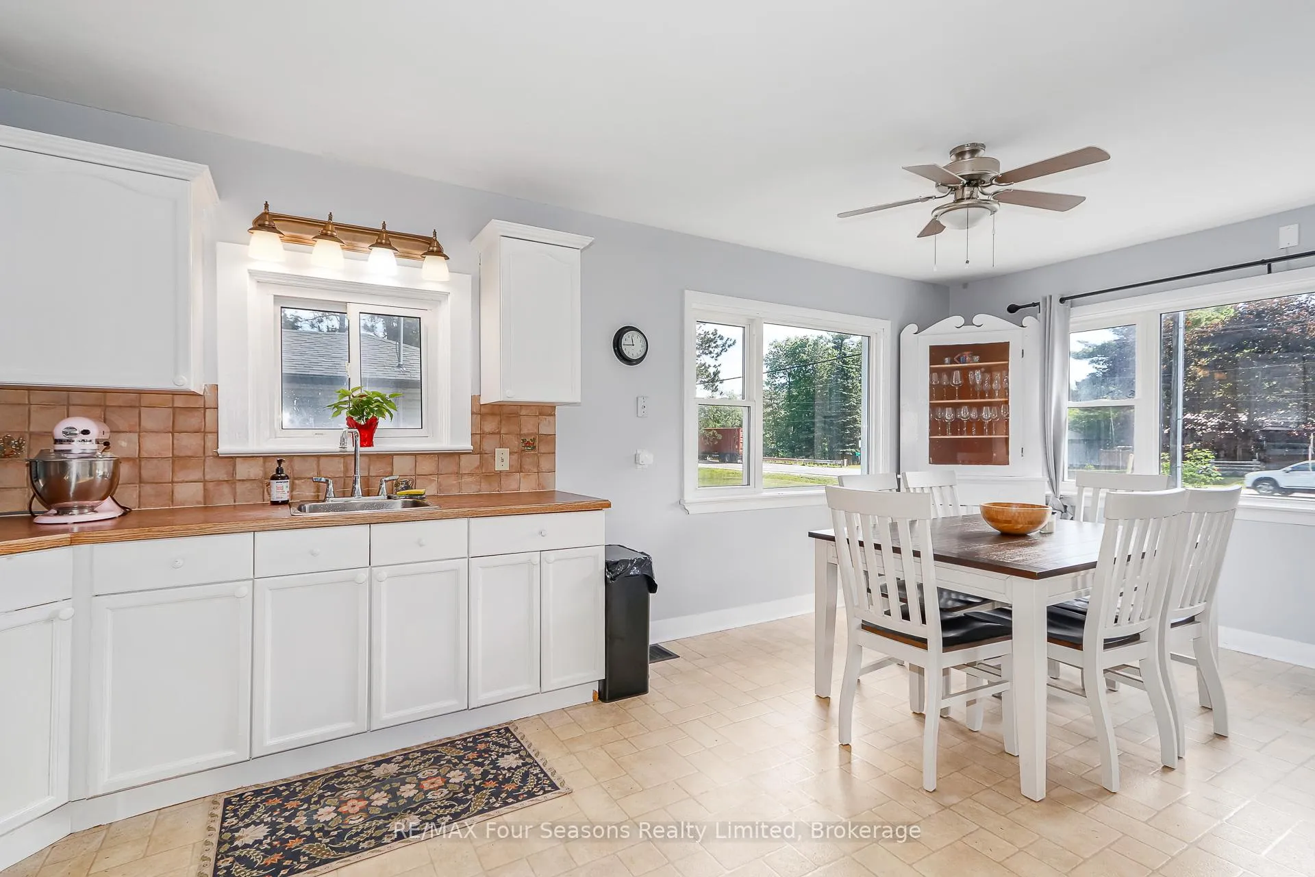 Photo 15 of 7613 26 Highway, Clearview, Stayner — HOMEH