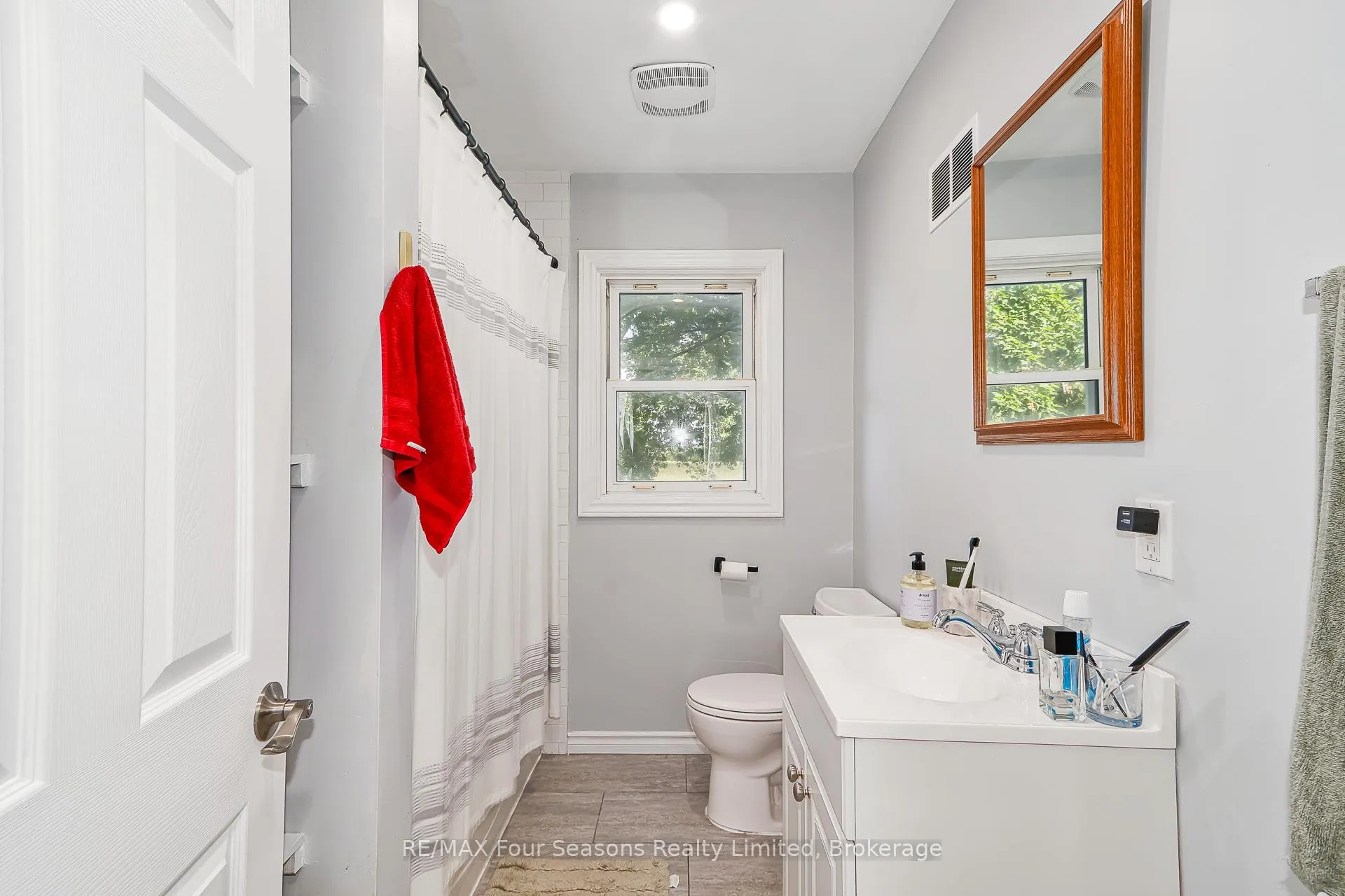 Photo 19 of 7613 26 Highway, Clearview, Stayner — HOMEH