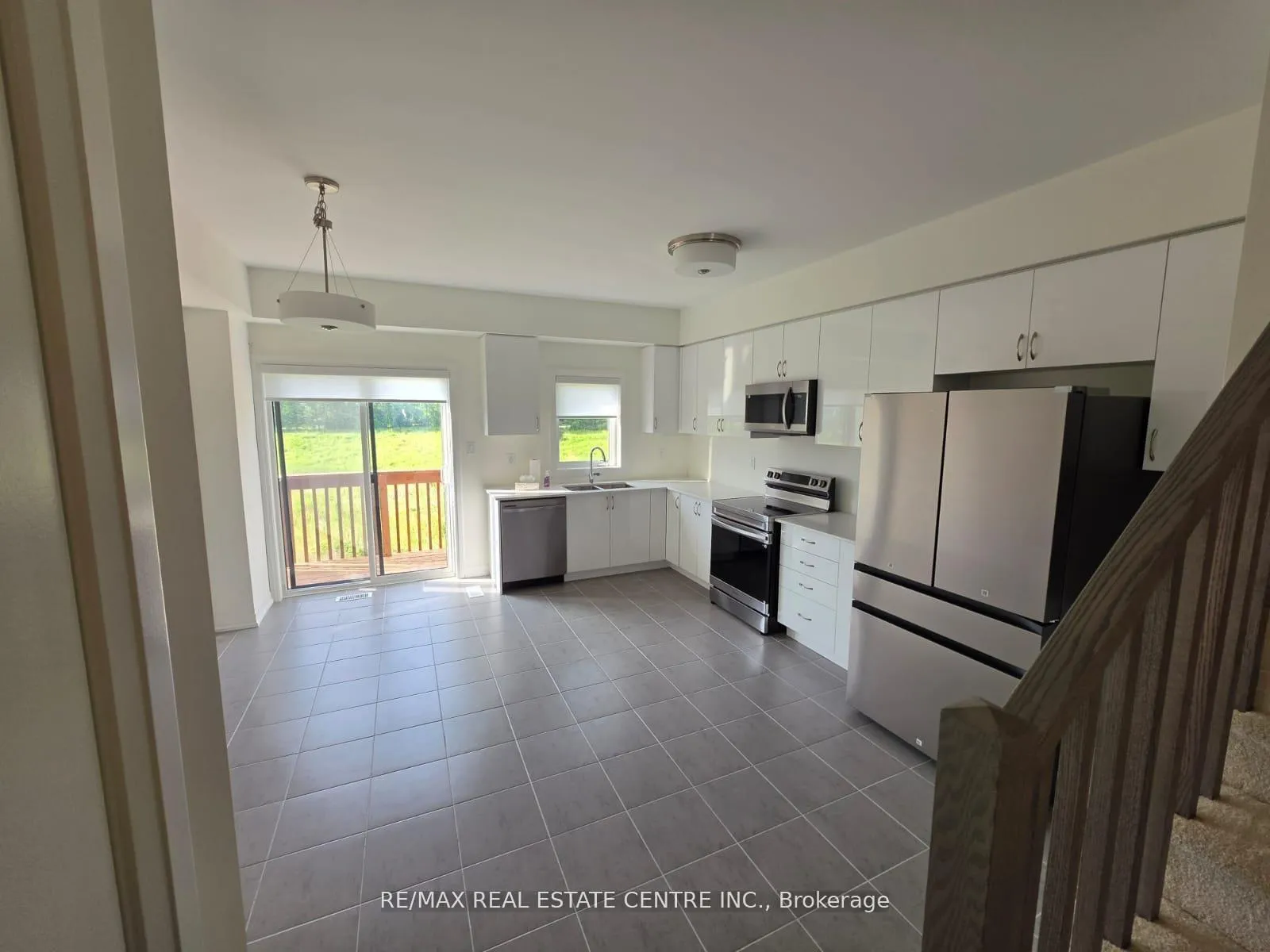Photo 4 of Unit 19, 313 Conklin Rd, Brantford — HOMEH