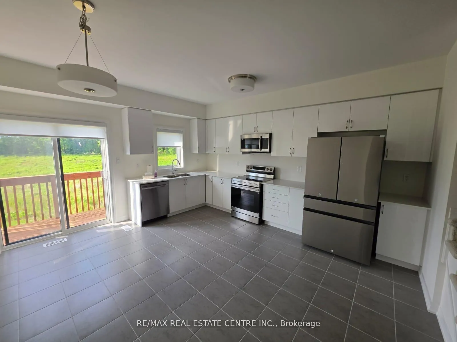 Photo 5 of Unit 19, 313 Conklin Rd, Brantford — HOMEH