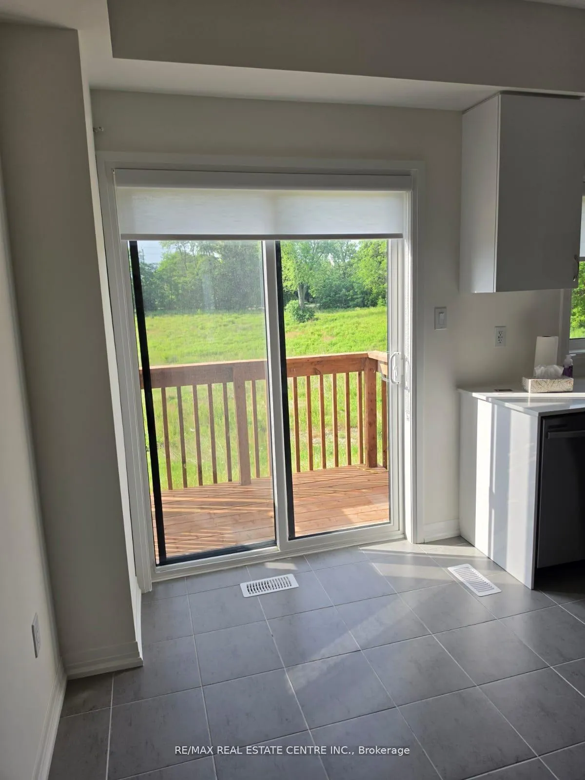 Photo 8 of Unit 19, 313 Conklin Rd, Brantford — HOMEH