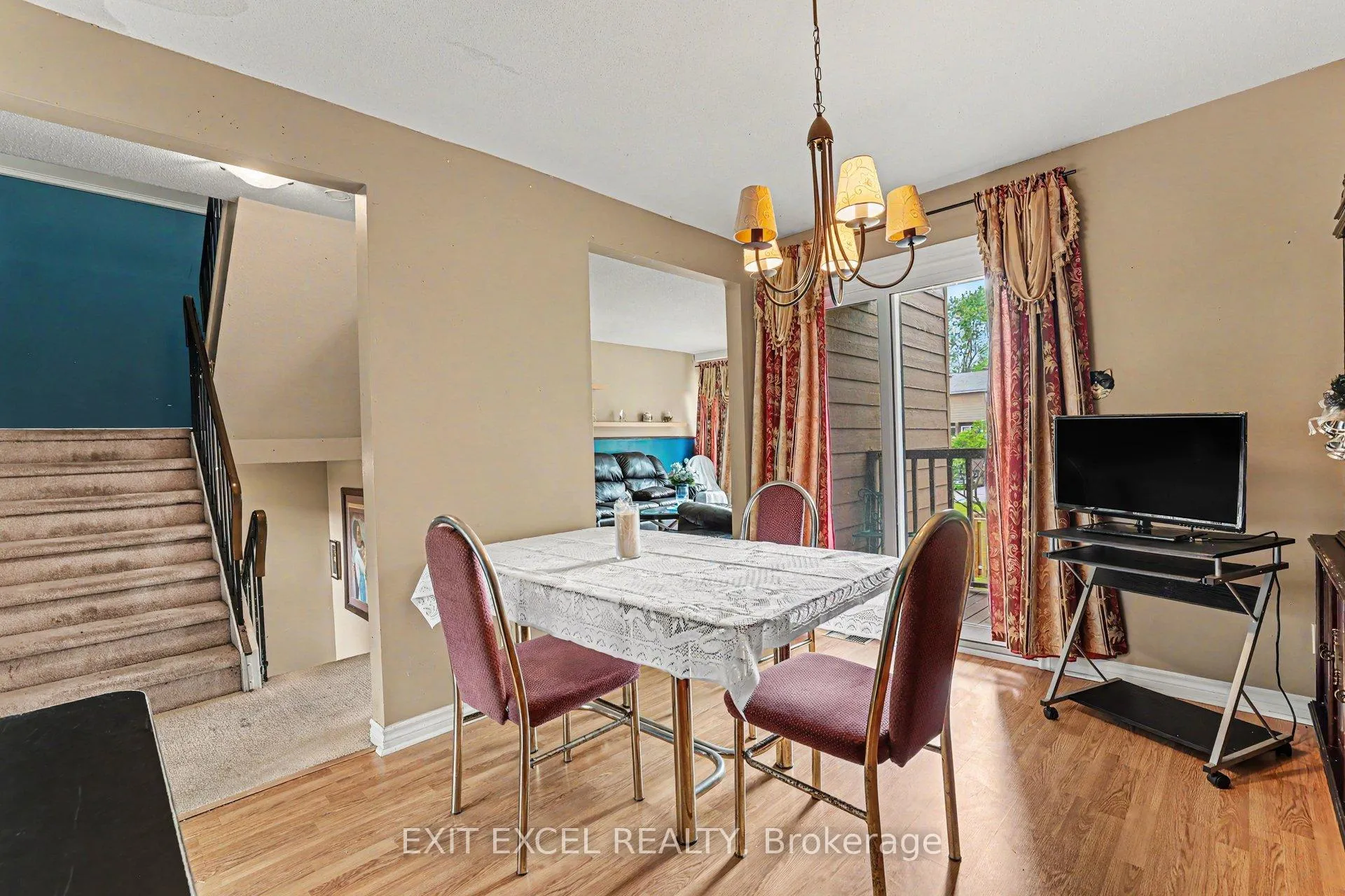 Photo 5 of Unit 47, 2139 Eric Crescent, Ottawa, Pineview — HOMEH