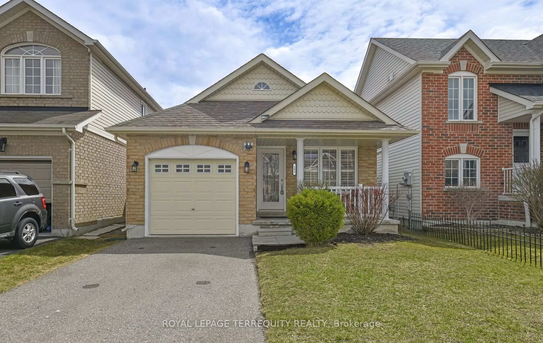 Photo 2 of 591 Luple Avenue, Oshawa, Samac — HOMEH